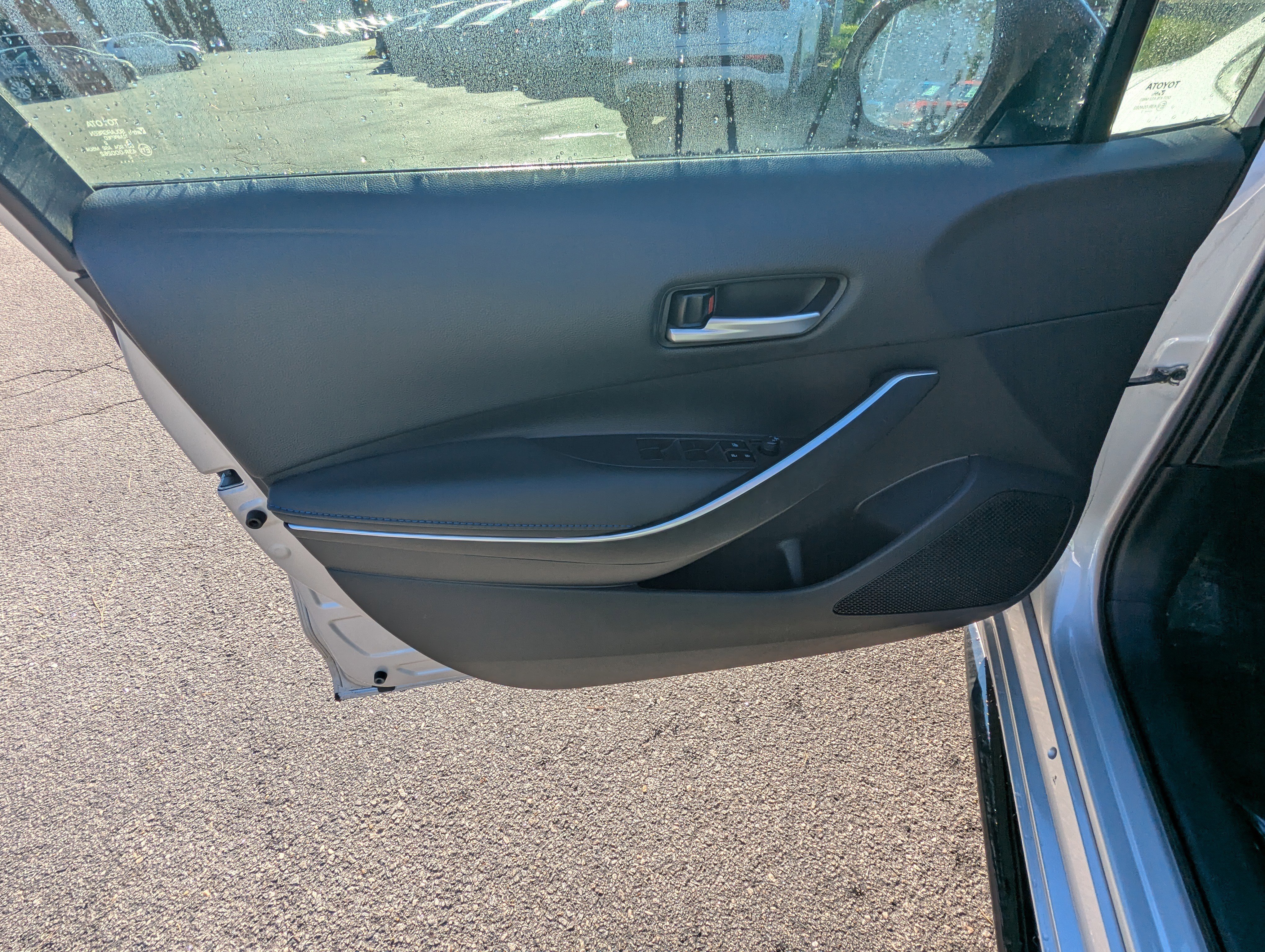 Used 2022 Toyota Corolla SE image 14