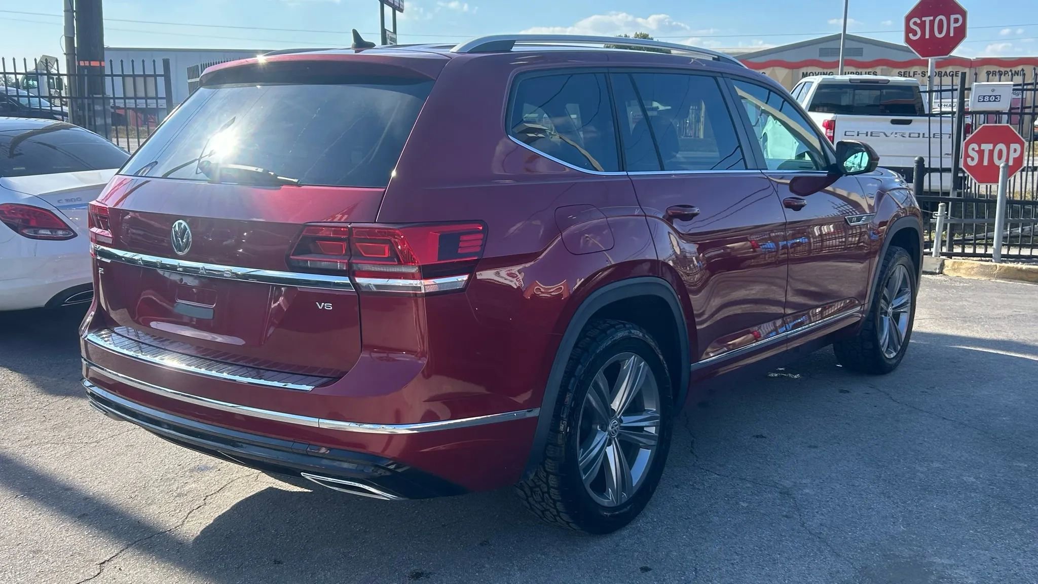 Used 2018 Volkswagen Atlas SE w/ R-Line Package image 5