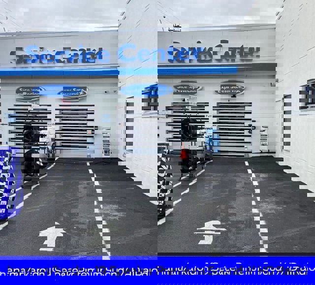 Used 2023 RAM 1500 Laramie image 7