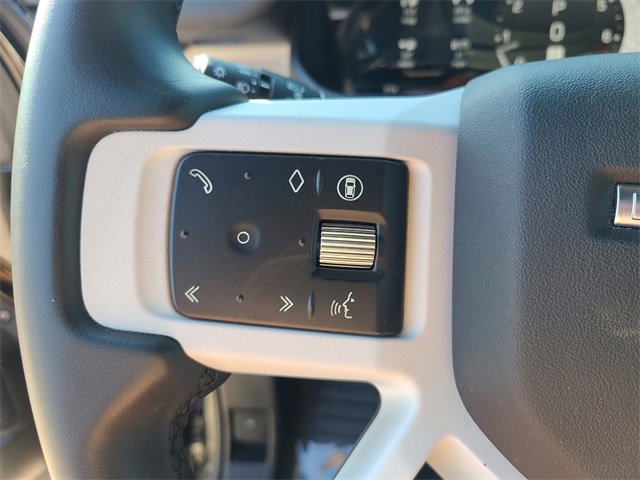 Used 2025 Land Rover Defender 110 S image 28
