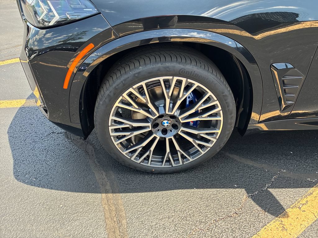 New 2026 BMW X5 xDrive40i w/ M Sport Package AWD/4WD image 9