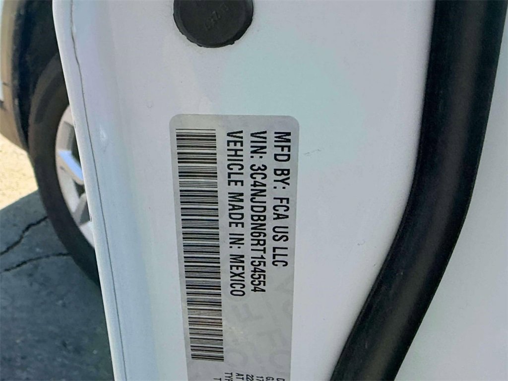 Used 2024 Jeep Compass Latitude image 16