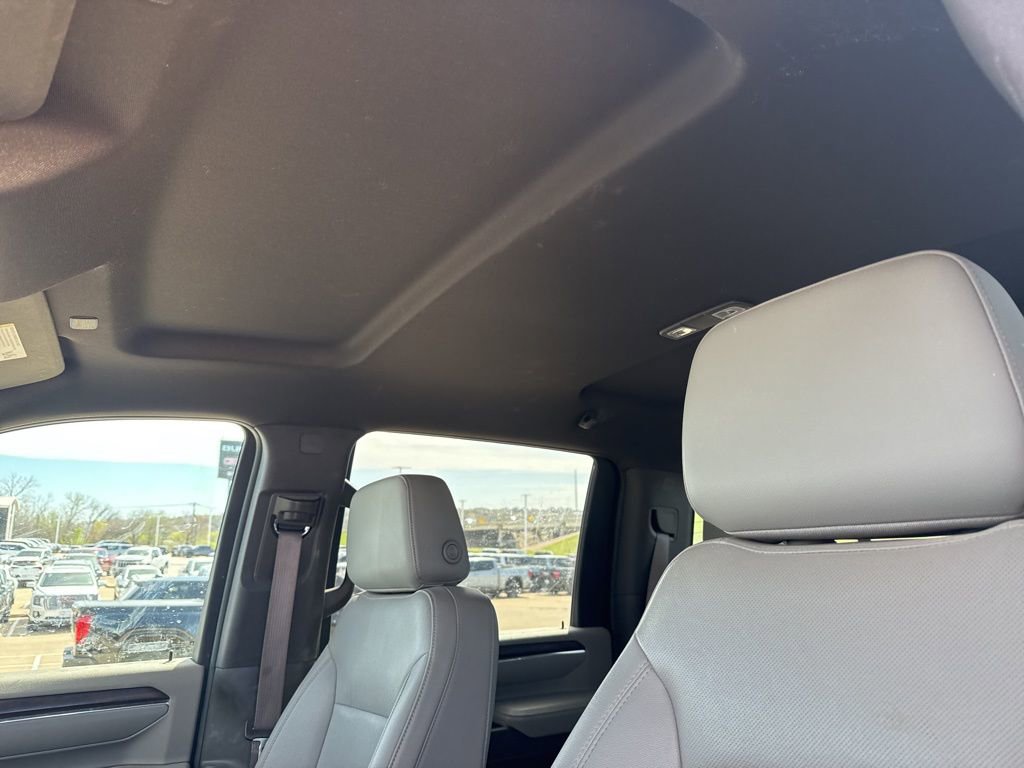 Used 2024 GMC Sierra 2500 SLT w/ SLT Premium Package image 13