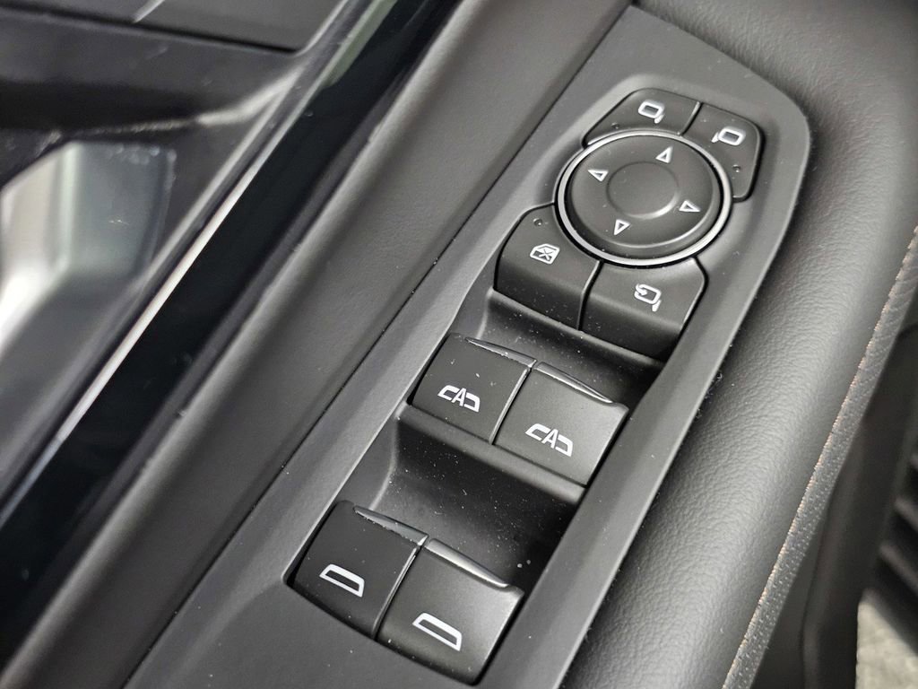 Used 2025 Chevrolet Suburban High Country AWD/4WD image 34