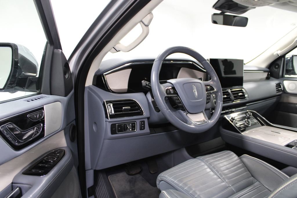 Used 2023 Lincoln Navigator L Black Label image 25
