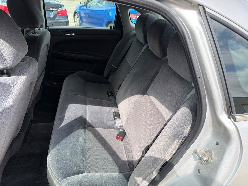 Used 2011 Chevrolet Impala LS FWD image 10
