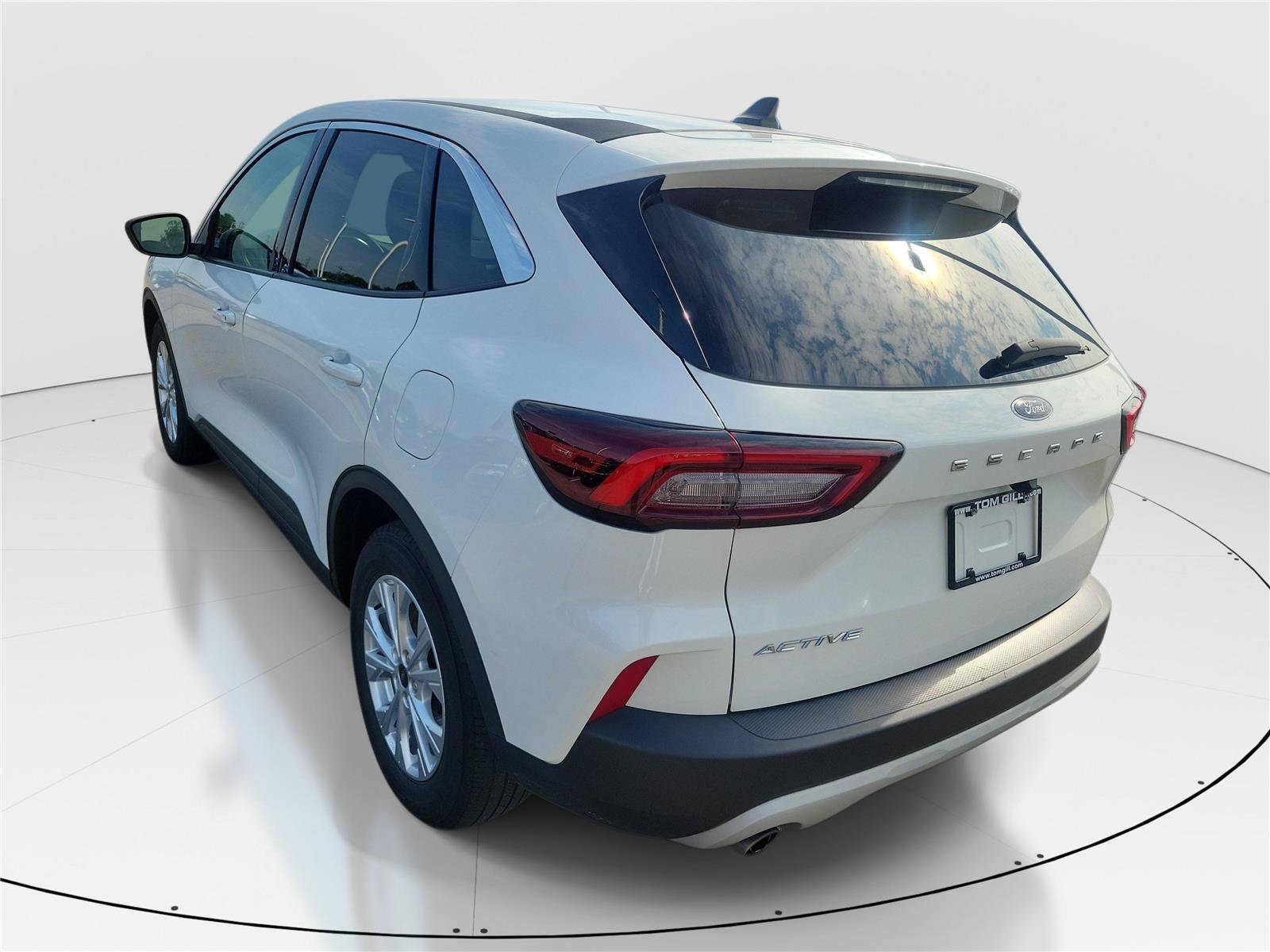 Used 2023 Ford Escape Active w/ Cold Weather Package FWD image 3