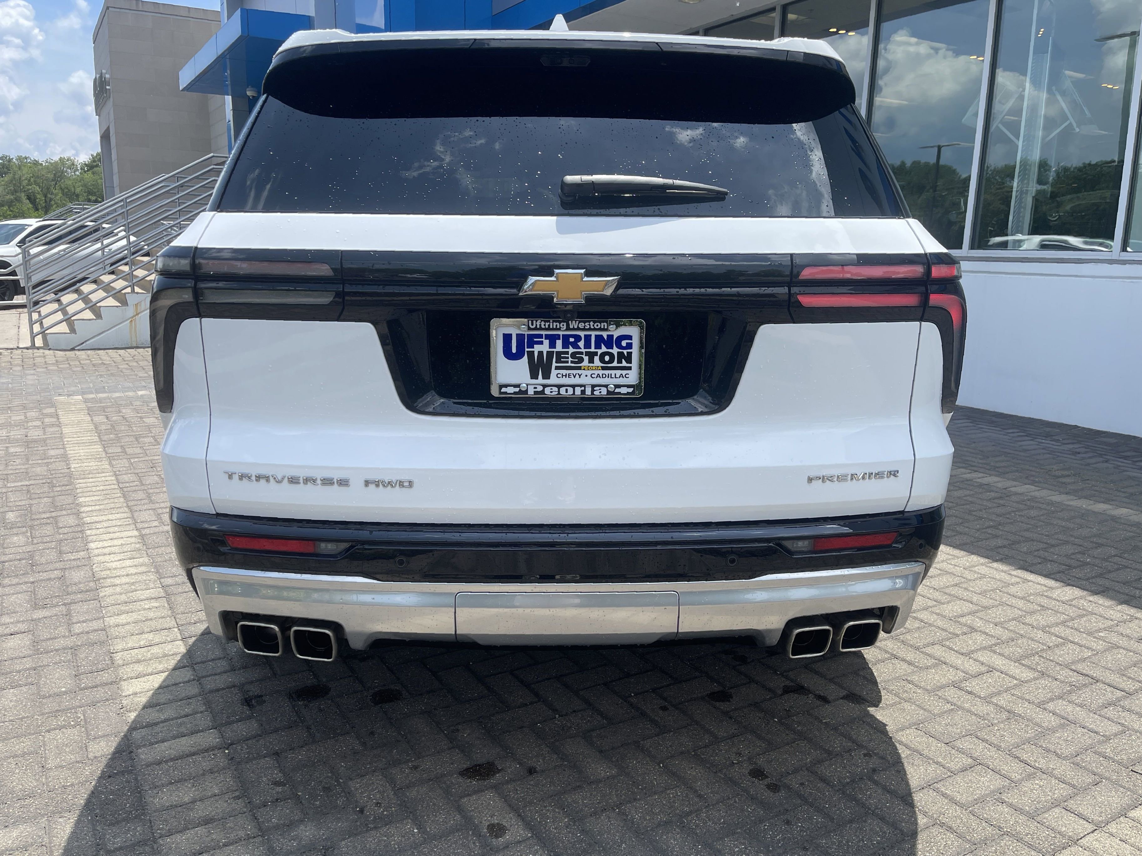 Used 2024 Chevrolet Traverse RS image 4