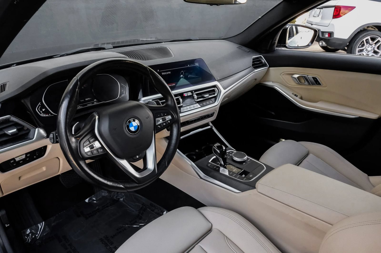 Used 2021 BMW 330i Sedan w/ Convenience Package RWD image 2