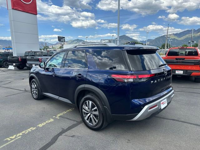 Used 2023 Nissan Pathfinder SL AWD/4WD image 8