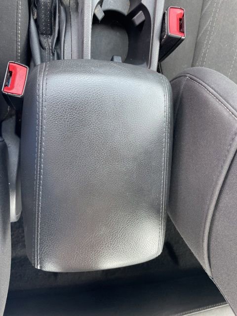 Used 2018 Ford Focus SE FWD image 31