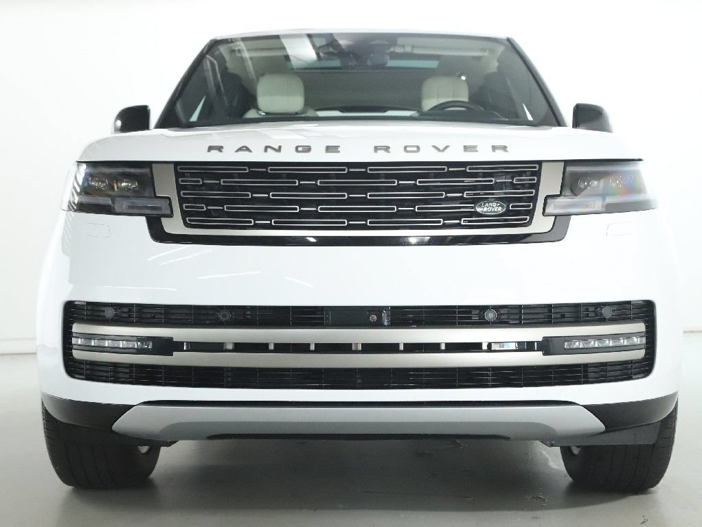 Used 2025 Land Rover Range Rover SE AWD/4WD image 13