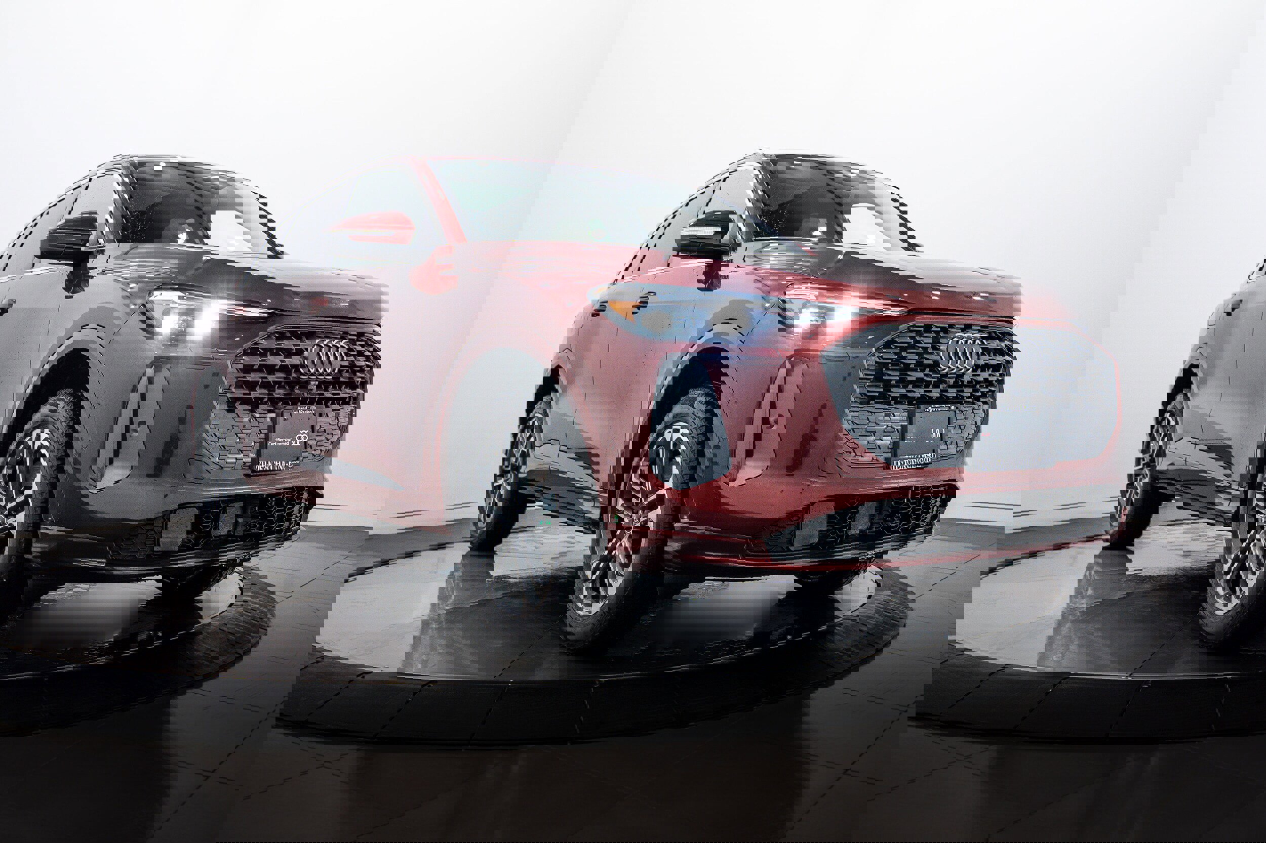 Certified 2025 Audi Q5 Premium Plus w/ Premium Plus image 1