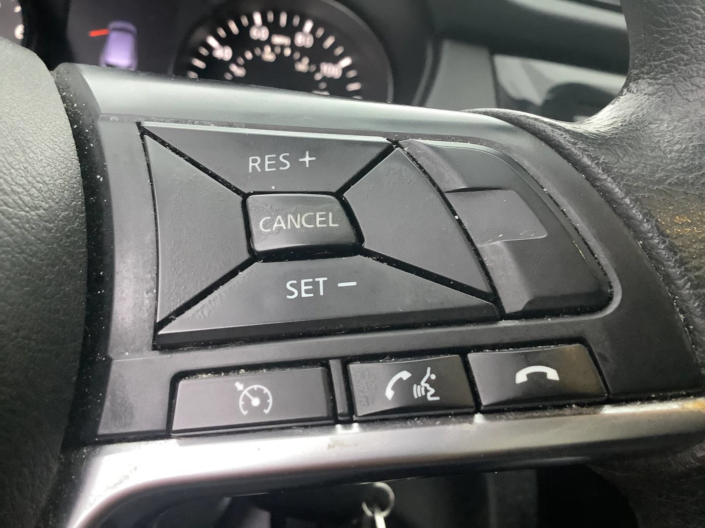 Used 2018 Nissan Rogue Sport S w/ S Appearance Package AWD/4WD image 33
