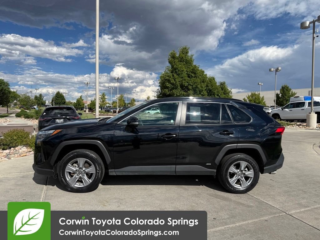 Used 2025 Toyota RAV4 XLE AWD/4WD image 4