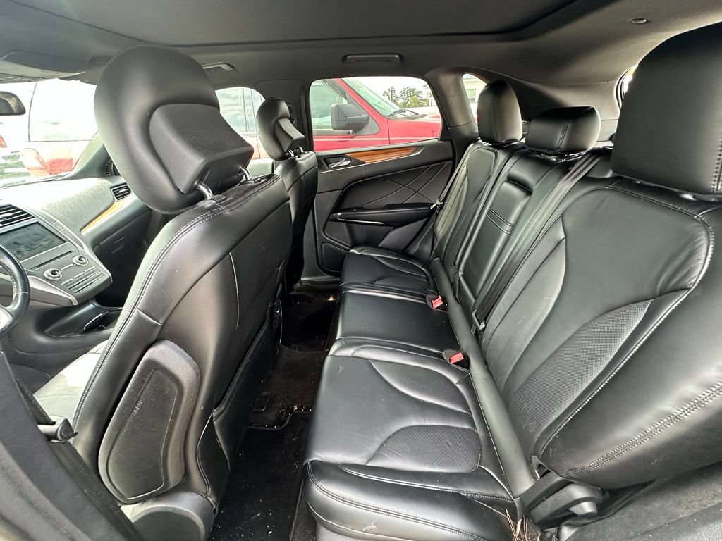 Used 2015 Lincoln MKC FWD w/ Equipment Group 101A Select image 8