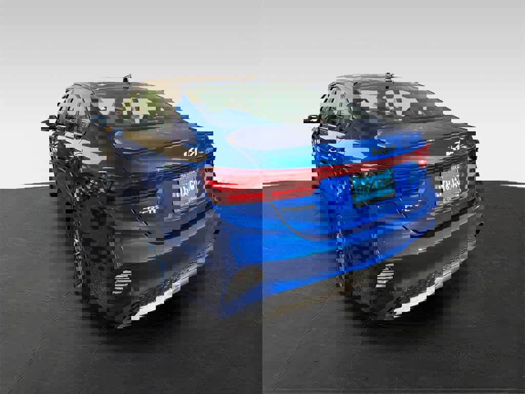 Used 2023 Kia Forte LXS image 4