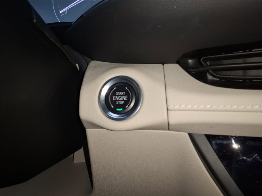 Certified 2022 Buick Envision Essence w/ Safety Package image 22