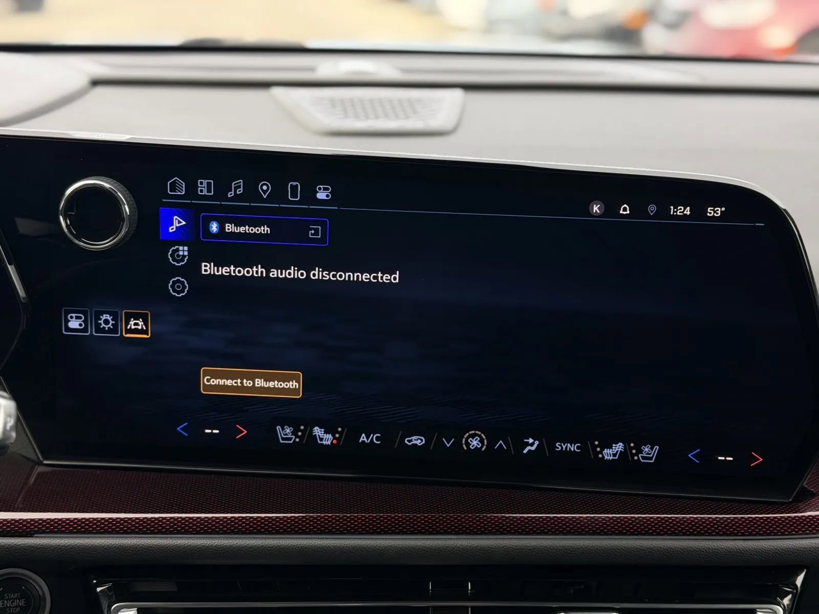 Used 2024 Chevrolet Traverse RS image 37