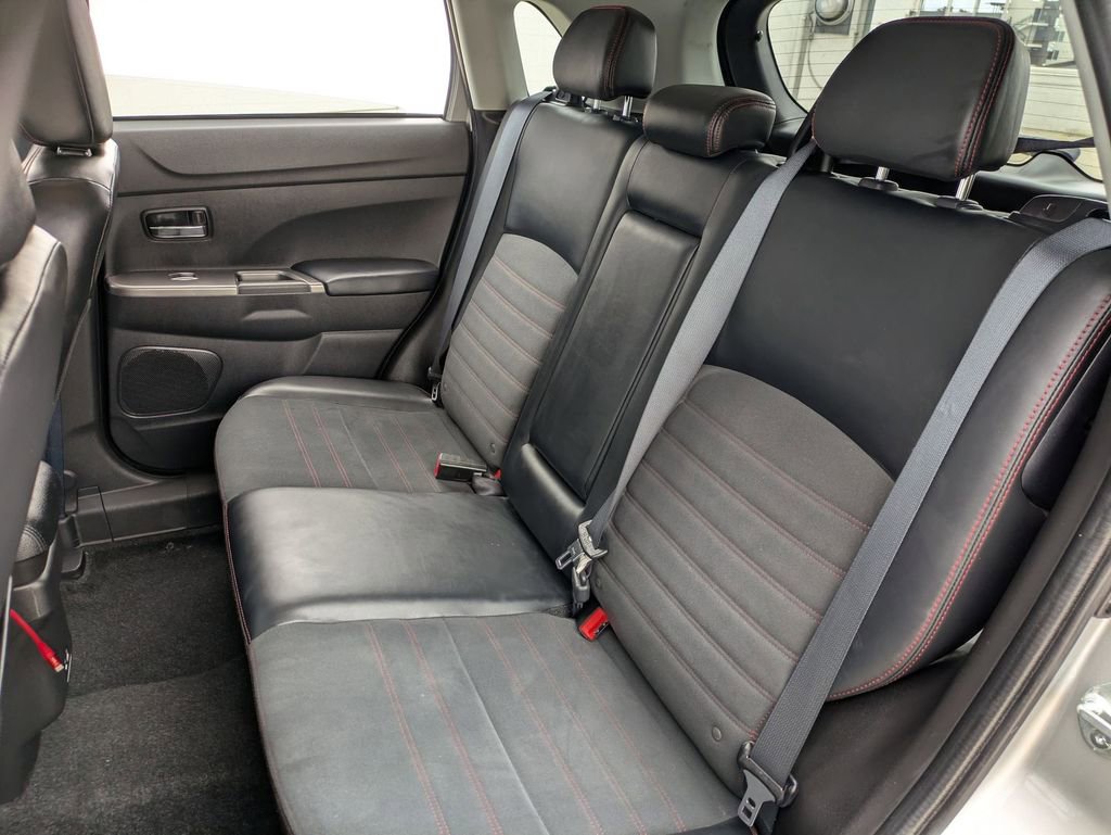 Used 2025 Mitsubishi Outlander Sport SE AWD/4WD image 24