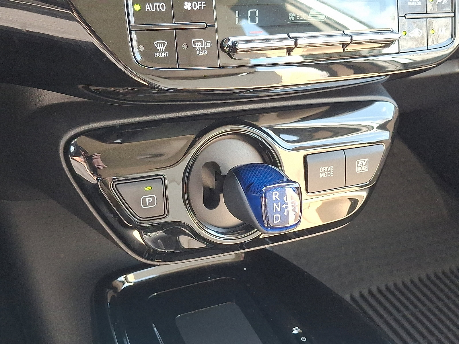 Certified 2021 Toyota Prius XLE image 16