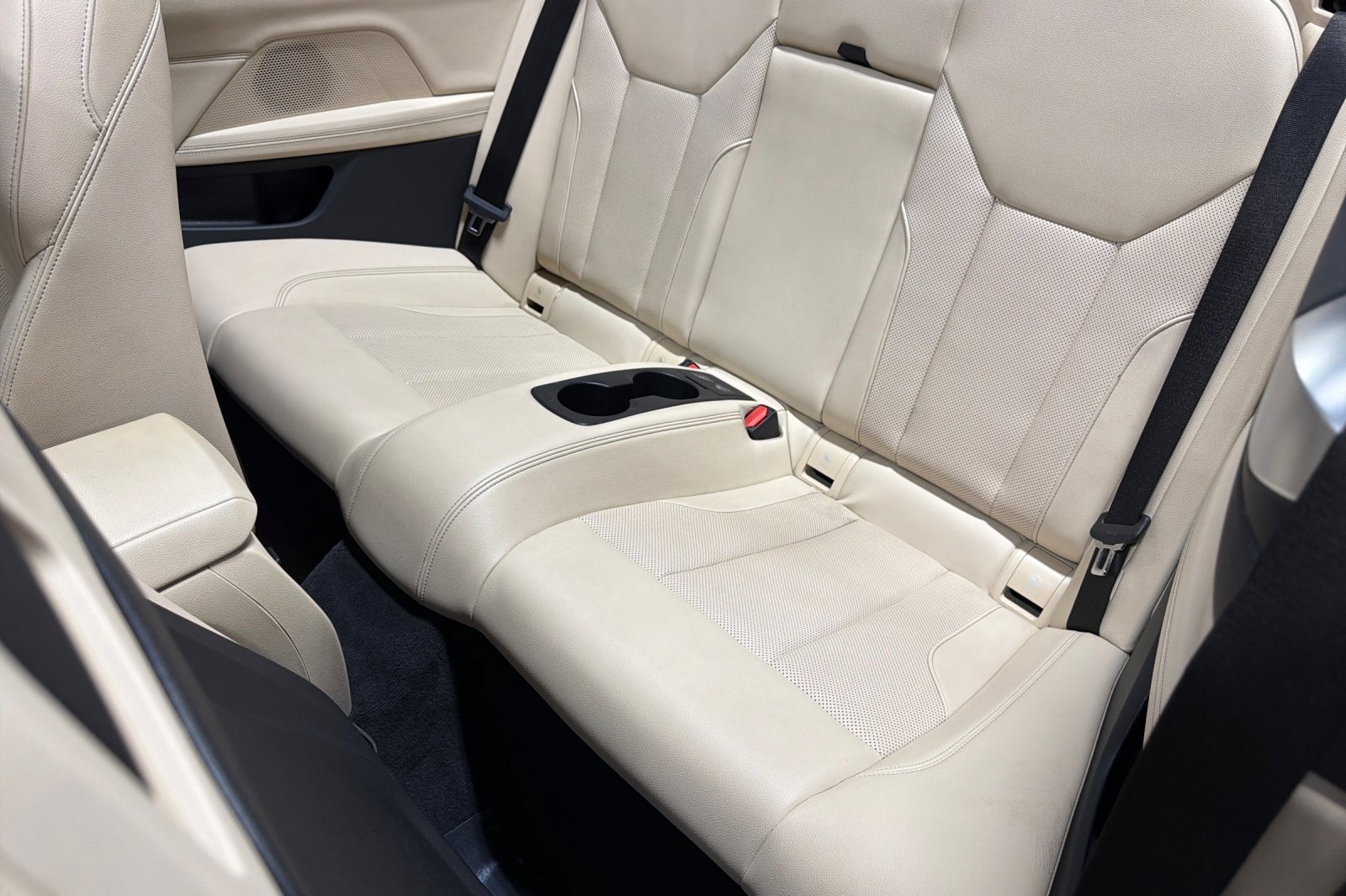 Used 2023 BMW 430i Convertible w/ Convenience Package RWD image 11
