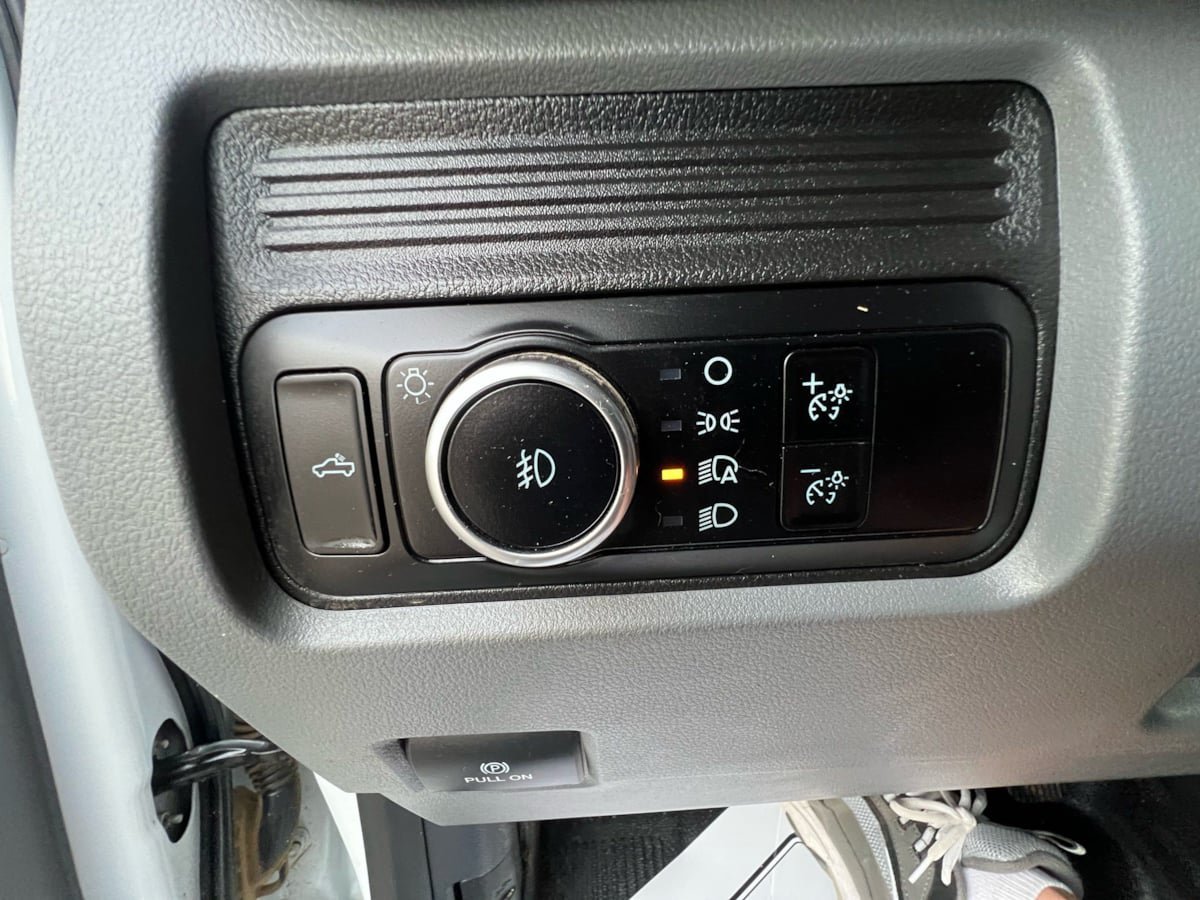 Used 2023 Ford F250 XL w/ FX4 Off-Road Package AWD/4WD image 31