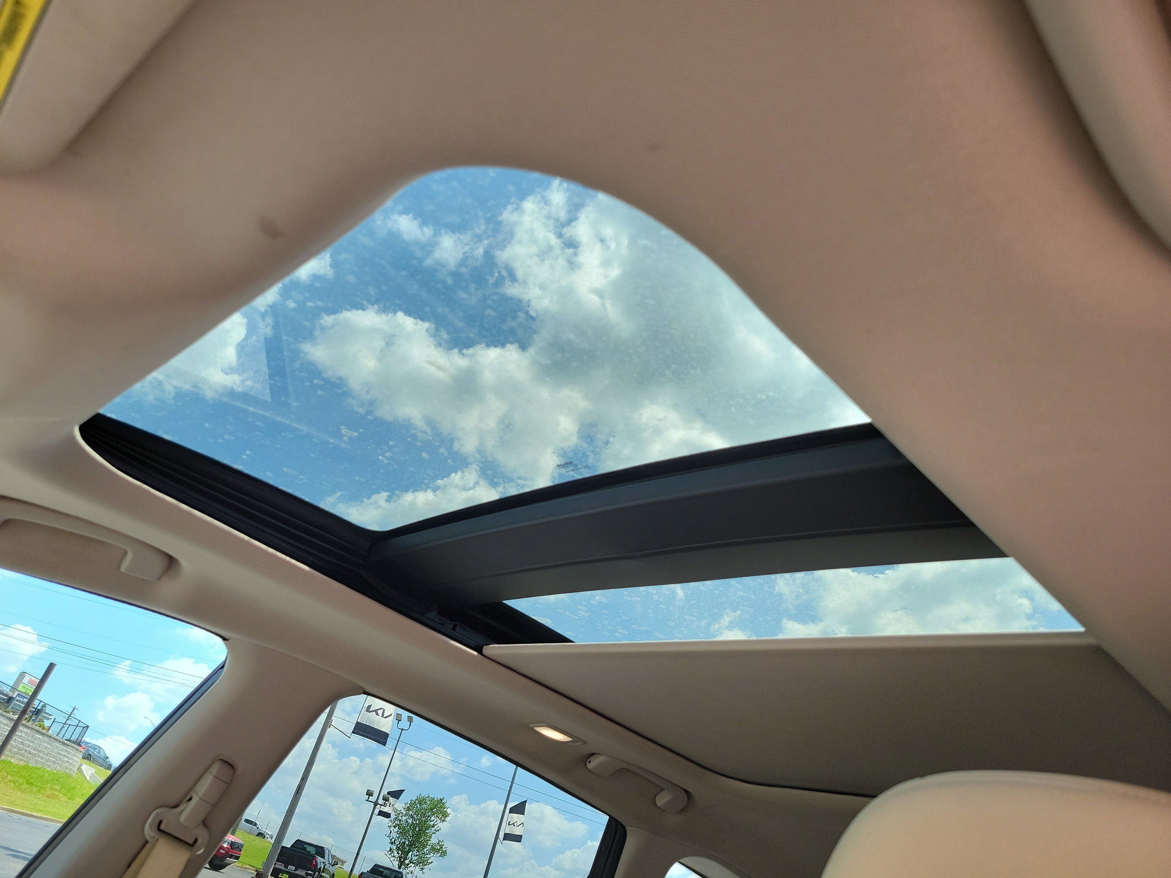 Used 2016 Nissan Murano SL w/ SL Technology Package FWD image 3