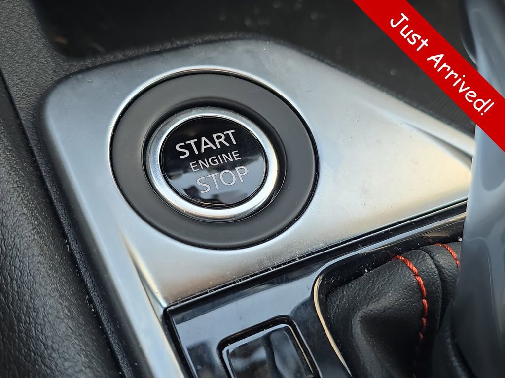 Used 2025 Nissan Sentra SR w/ Midnight Edition FWD image 29