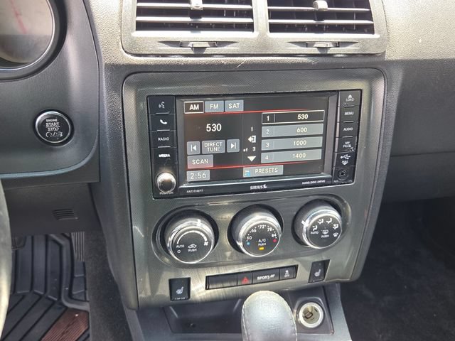 Used 2014 Dodge Challenger SXT RWD image 19