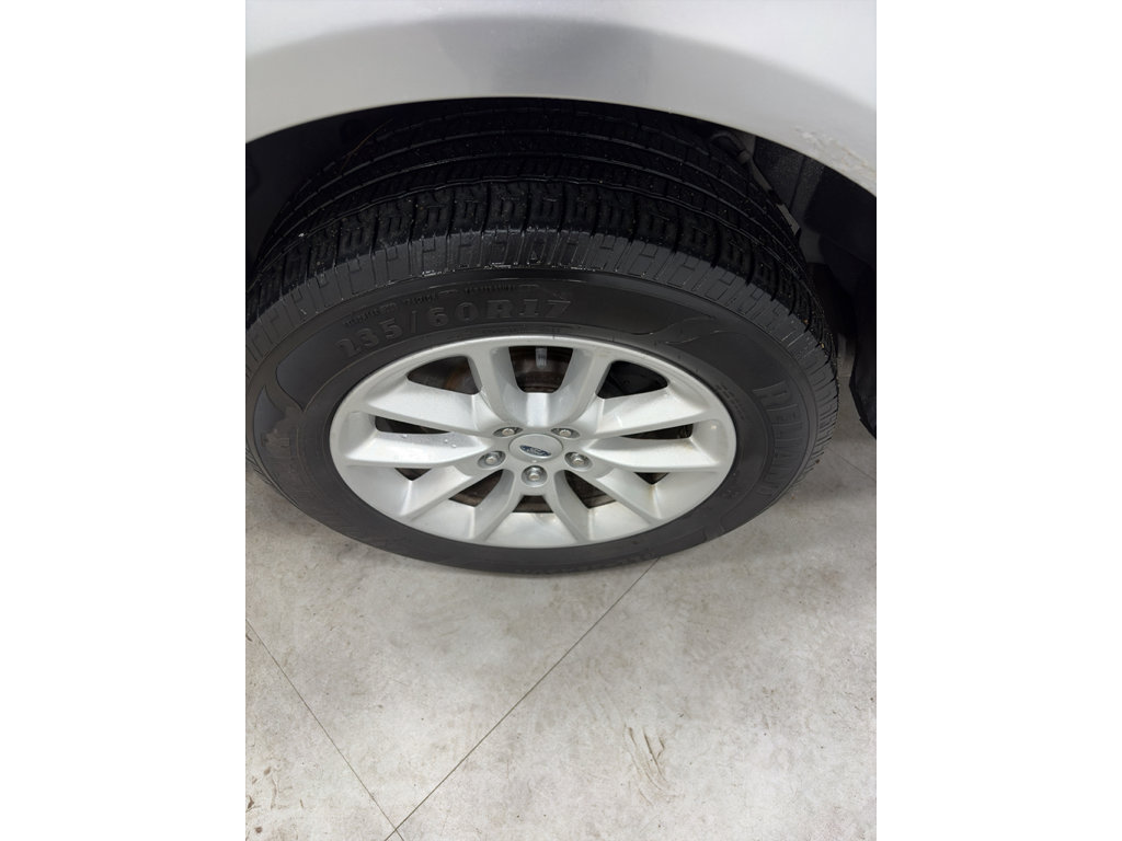Used 2018 Ford Flex SE FWD image 11