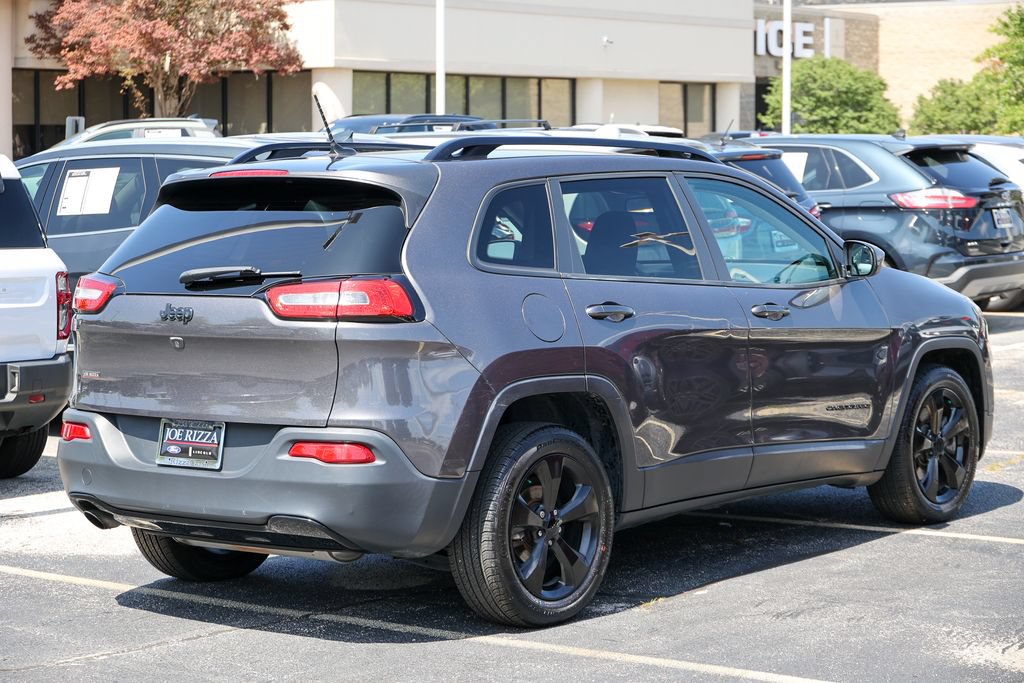 Used 2018 Jeep Cherokee Latitude w/ Altitude Package FWD image 25