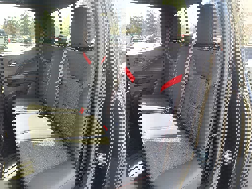 Used 2024 Chevrolet Colorado Z71 w/ Z71 Convenience Package 2 image 22