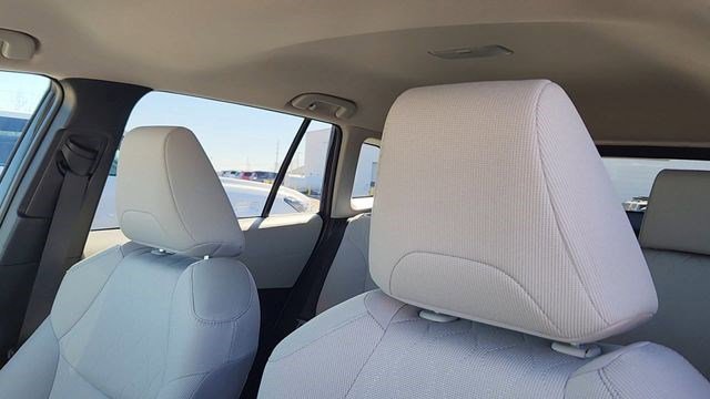 Certified 2023 Toyota Corolla Cross LE image 9