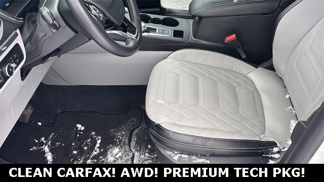 Used 2024 Ford Escape Platinum w/ Premium Technology Package image 25