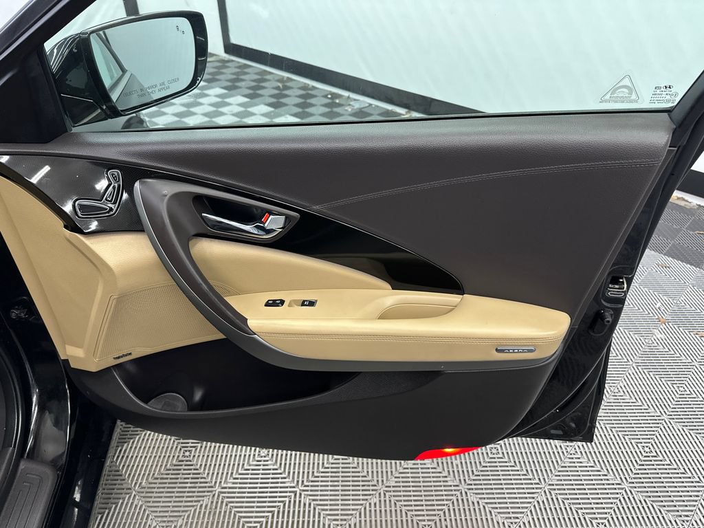 Used 2016 Hyundai Azera Limited FWD image 15