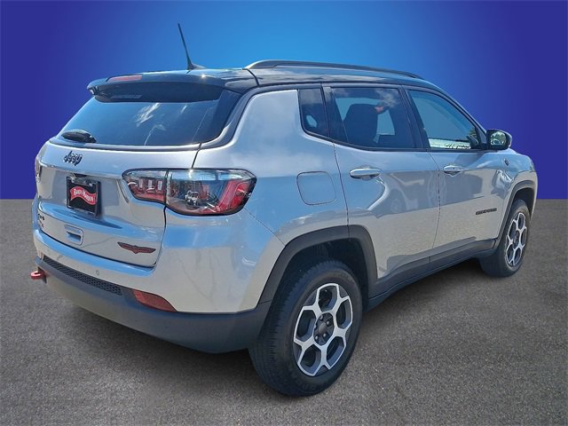 Used 2022 Jeep Compass Trailhawk image 4