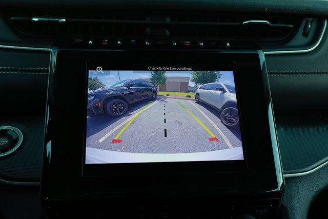 Used 2023 Jeep Grand Cherokee L Laredo RWD image 18