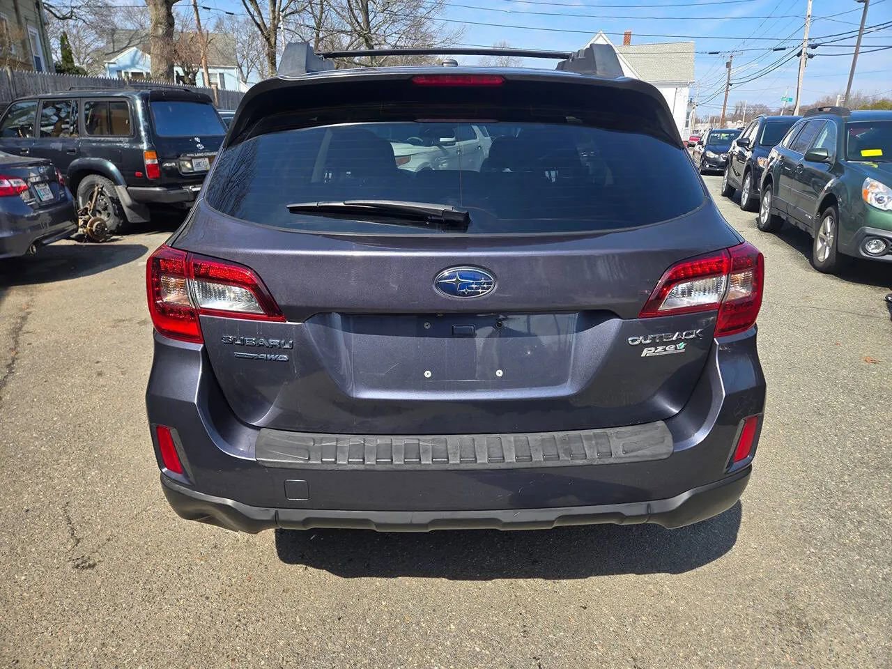 Used 2015 Subaru Outback 2.5i Premium AWD/4WD image 7