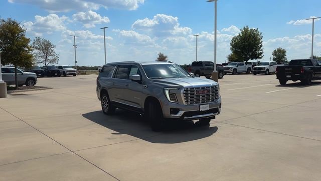 New 2026 GMC Yukon XL Denali w/ Denali Reserve Package image 2