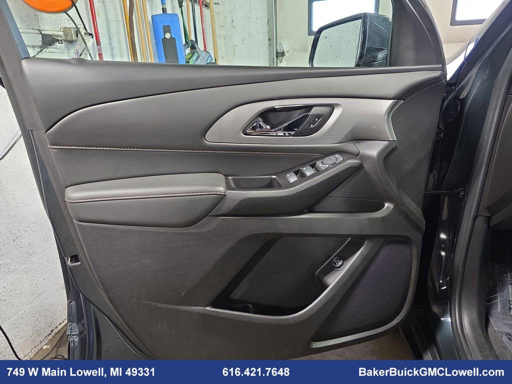 Used 2020 Chevrolet Traverse LT w/ Driver Confidence II Package image 28