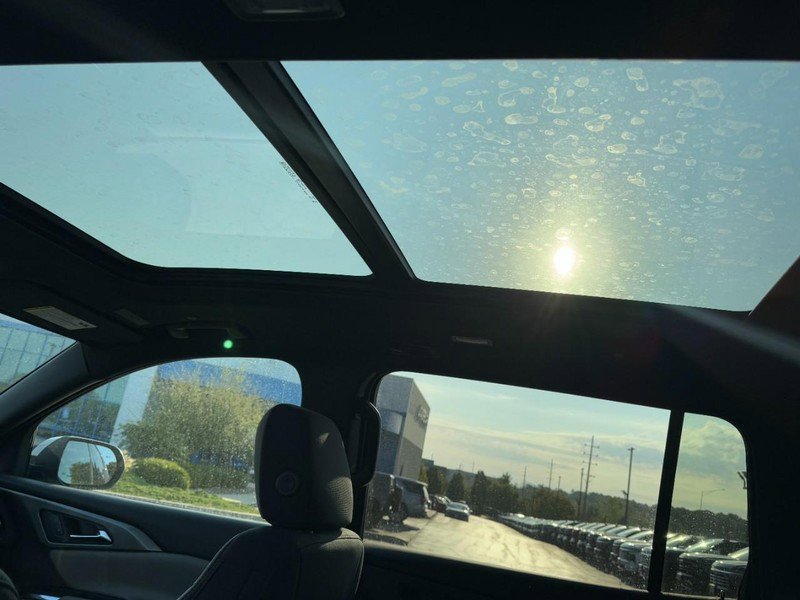 New 2026 Chevrolet Traverse LT w/ Sun and Wheel Package image 8