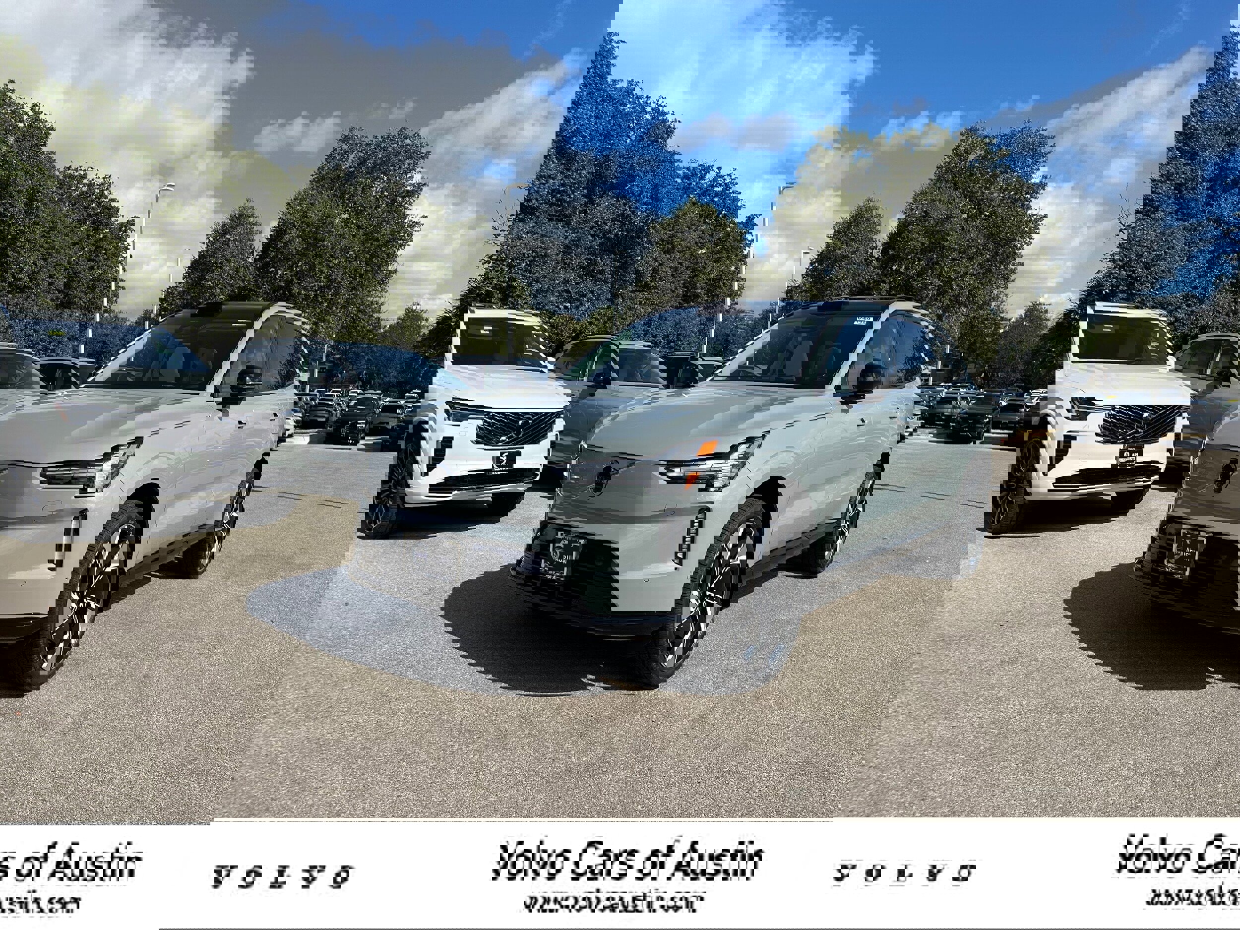 New 2025 Volvo EX90 Plus image 1