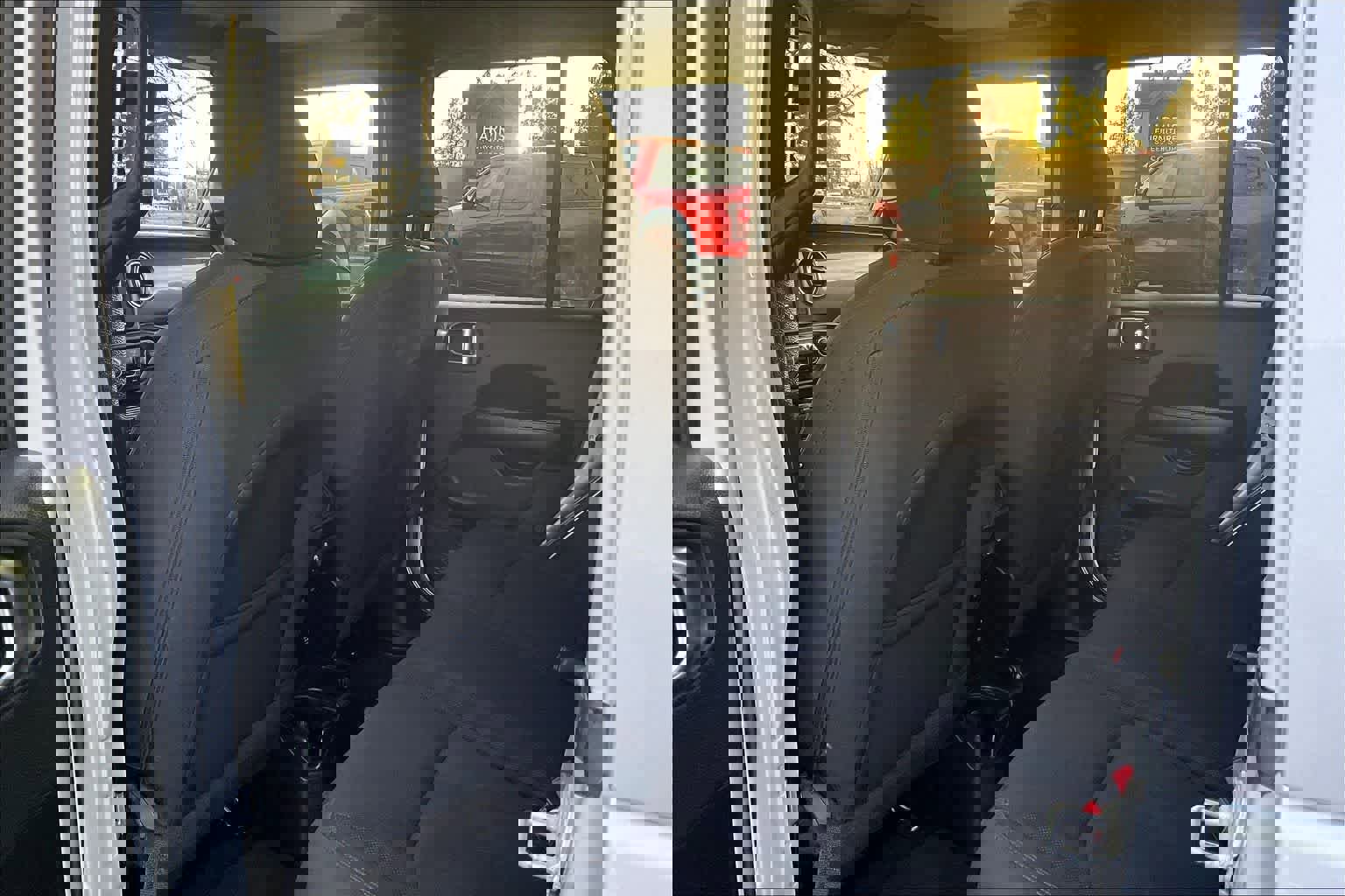 Used 2023 Jeep Wrangler Sahara image 12