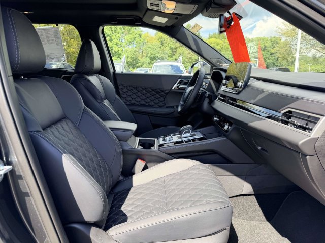 Used 2026 Nissan Rogue Platinum w/ Family Package AWD/4WD image 10