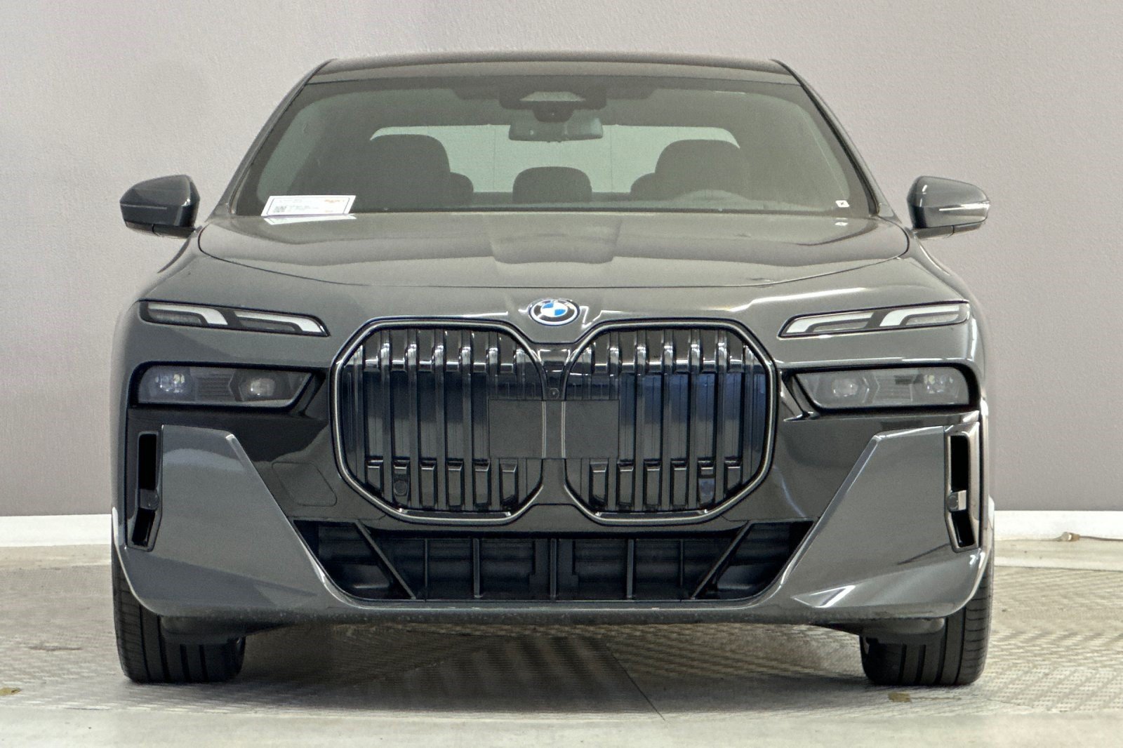 New 2026 BMW 750e xDrive w/ Premium Package AWD/4WD image 5