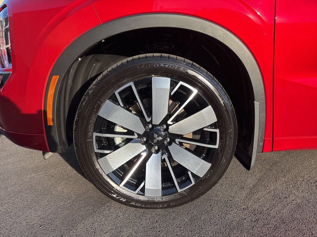 Used 2025 Mitsubishi Outlander SEL AWD/4WD image 9