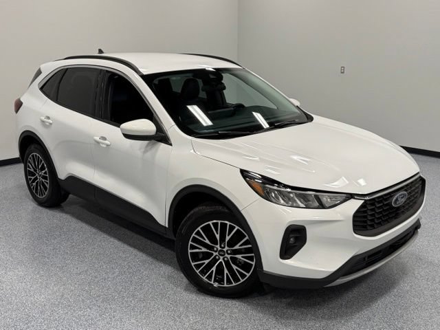 Used 2023 Ford Escape SE FWD image 38