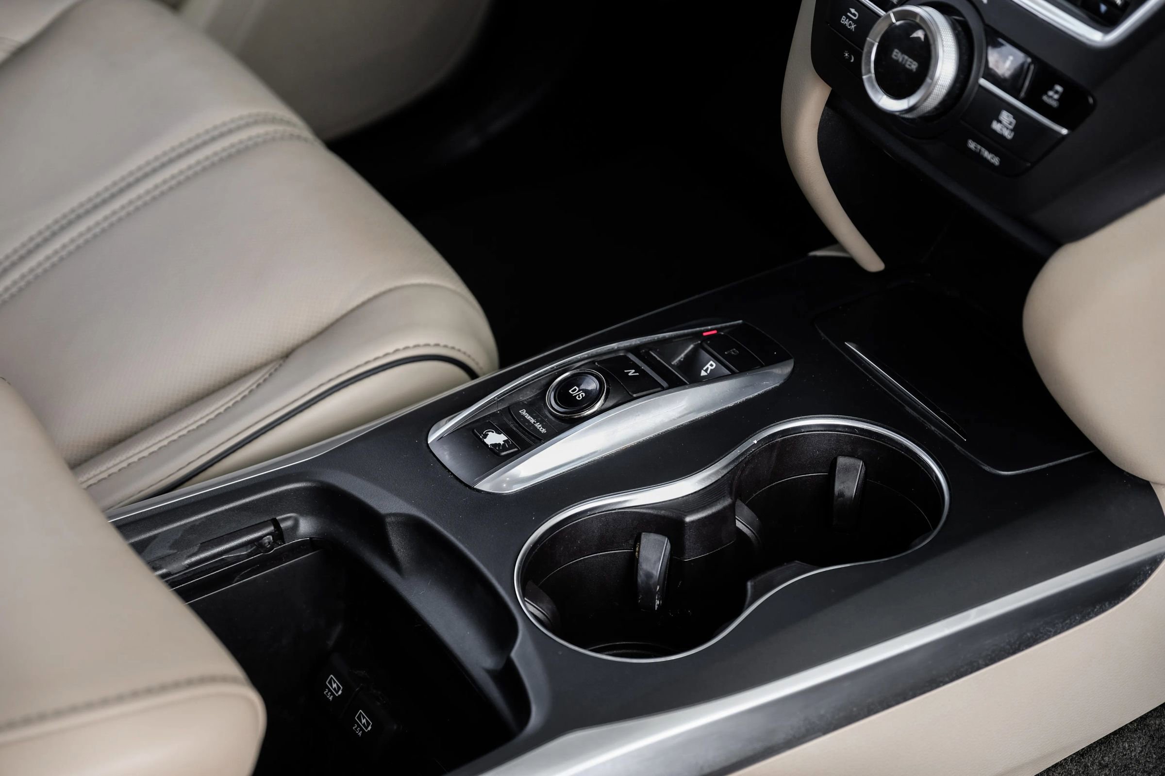 Used 2017 Acura MDX SH-AWD Sport Utility 4D image 27