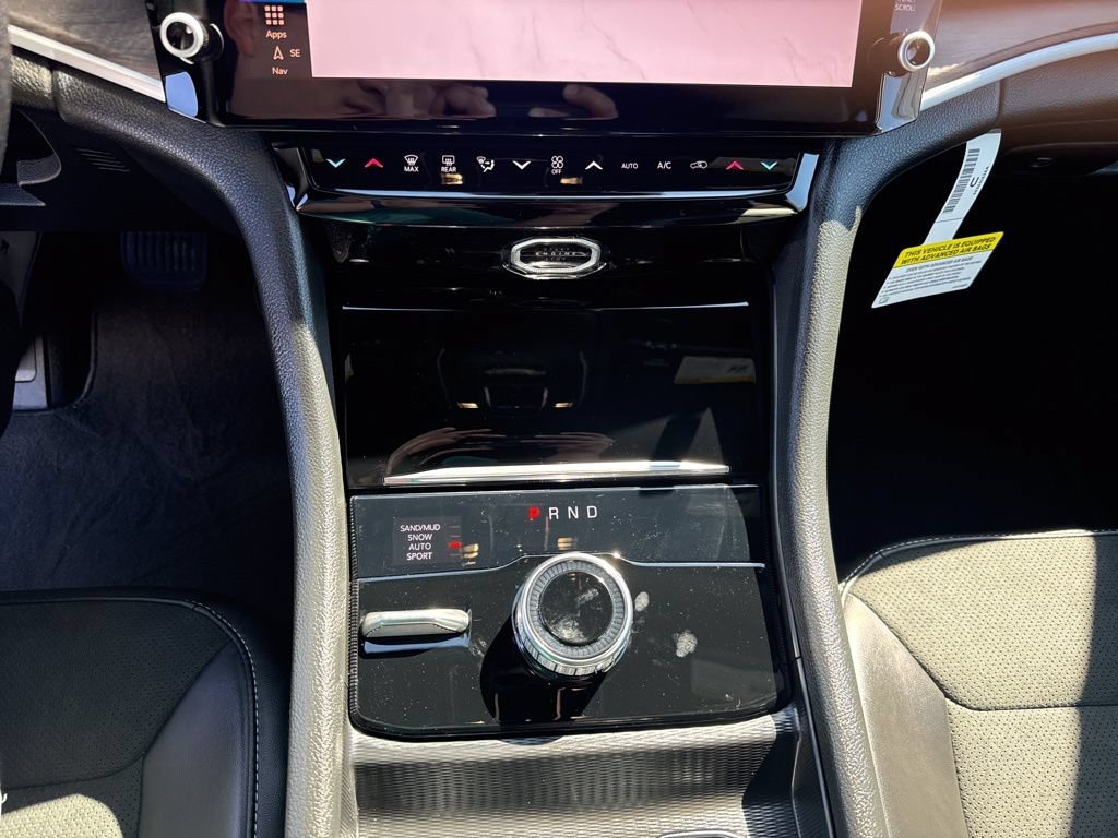 New 2026 Jeep Grand Cherokee Altitude AWD/4WD image 24